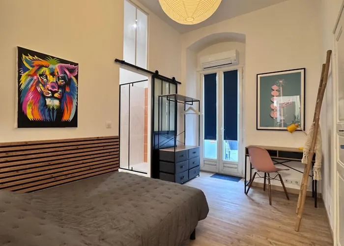 A Casa Grandval - * Ajaccio (Corsica)